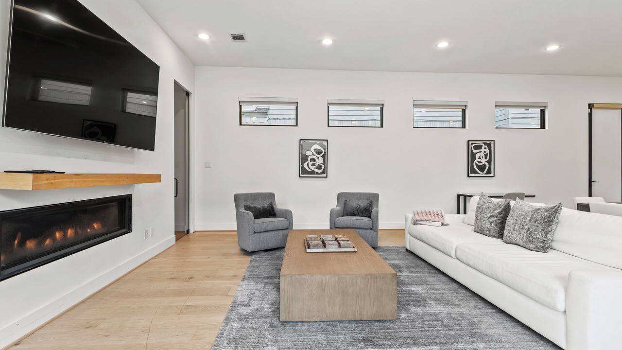 Photo of Livingroom in Lakewood Heights