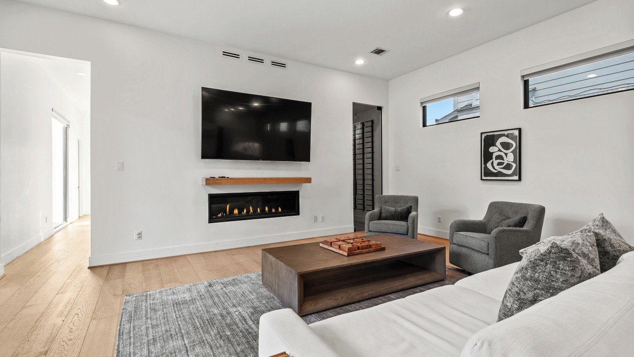 Photo of Livingroom in Lakewood Heights