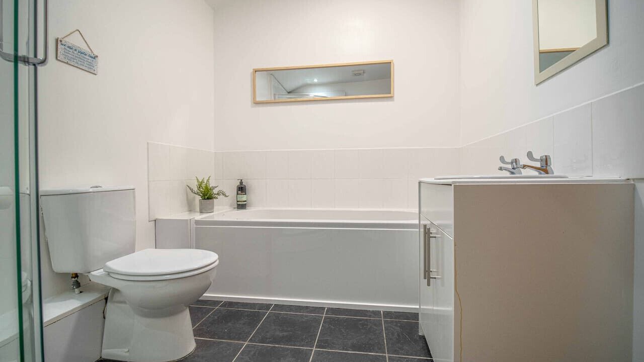 Photo of Bathroom in Stelling Minnis