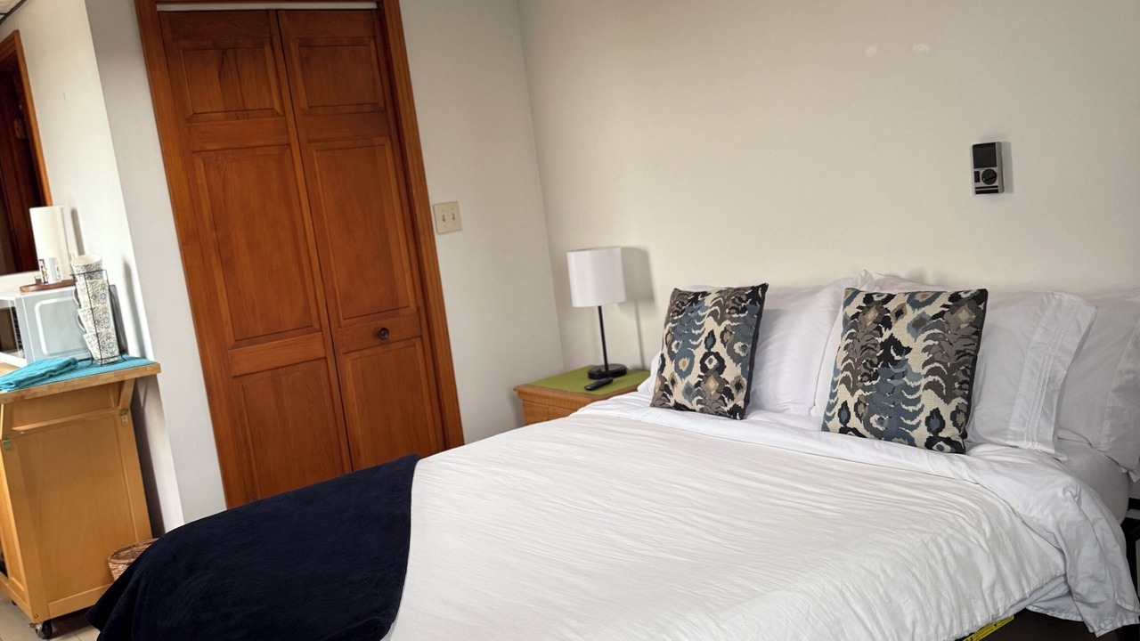 Photo of Bedroom in Oswego