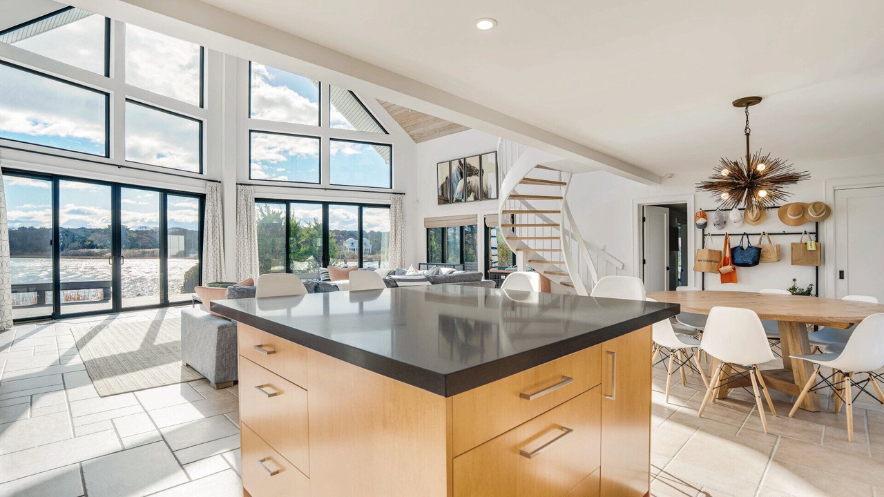 Photo of Others in Tuckahoe