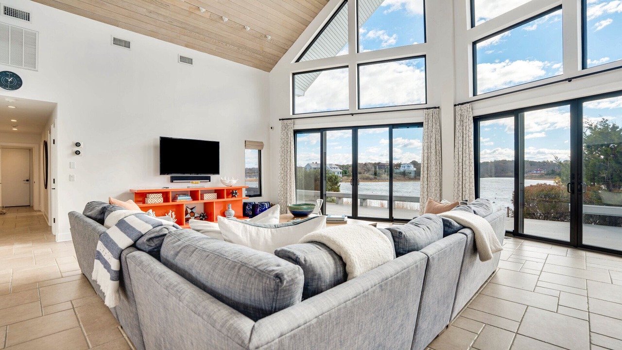 Photo of Livingroom in Tuckahoe