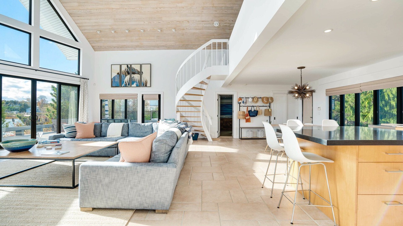 Photo of Livingroom in Tuckahoe