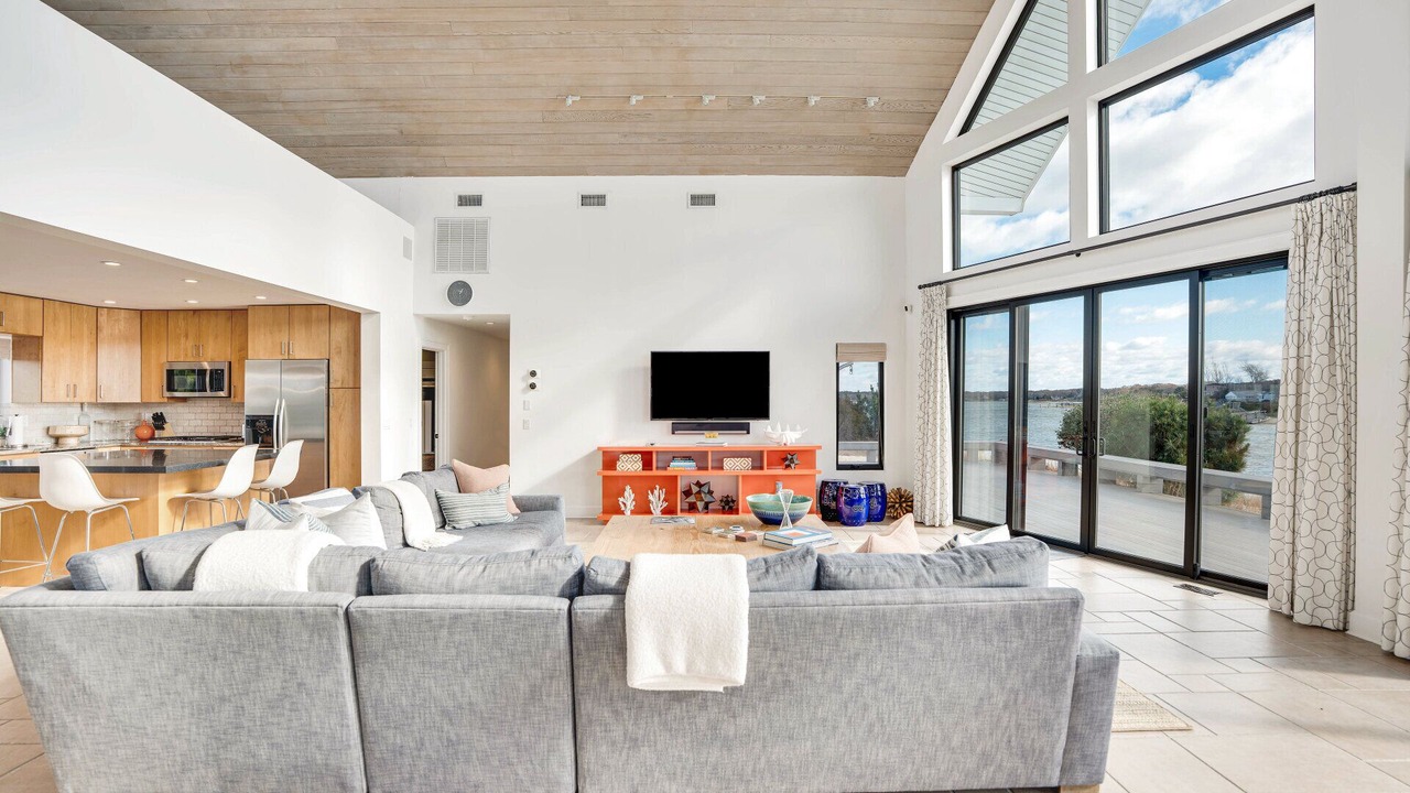 Photo of Livingroom in Tuckahoe