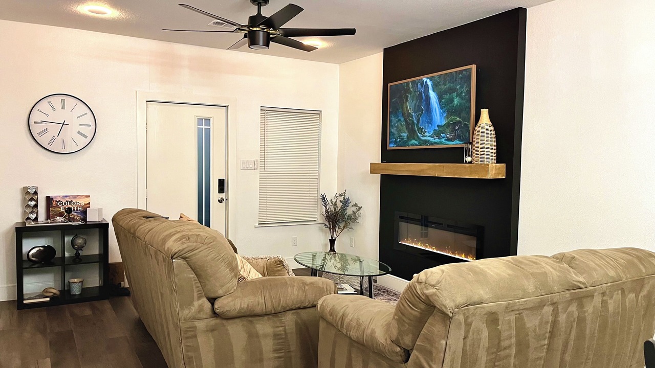 Photo of Livingroom in Old East Dallas