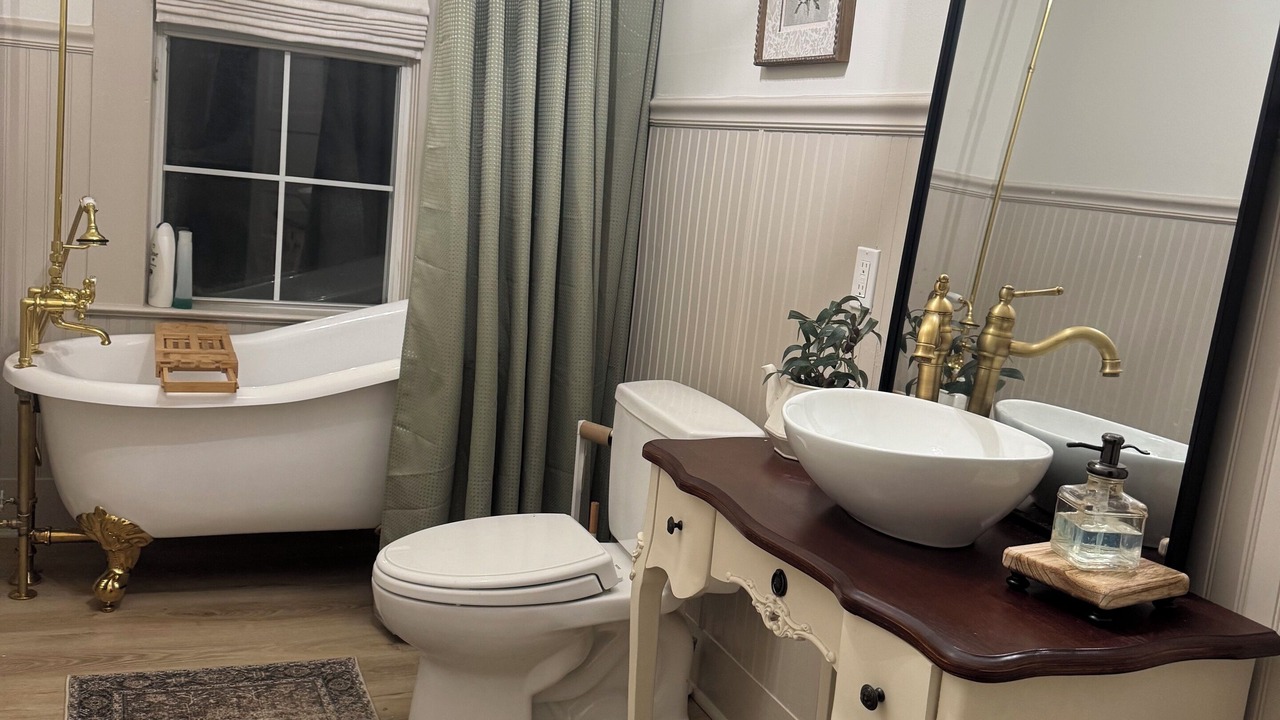 Photo of Bathroom in Kelly