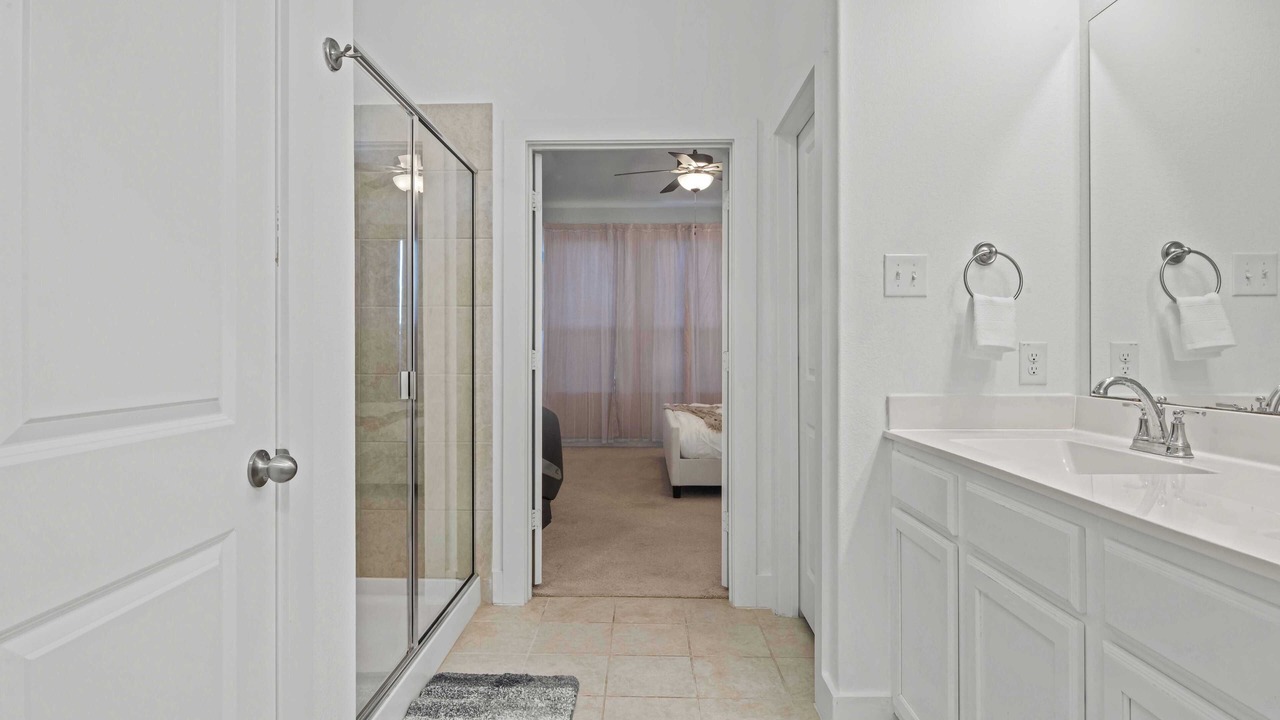Photo of Bathroom in Fate