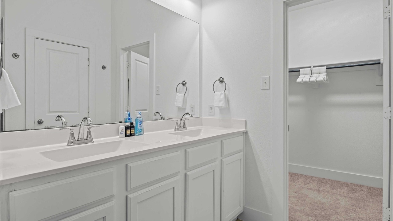 Photo of Bathroom in Fate