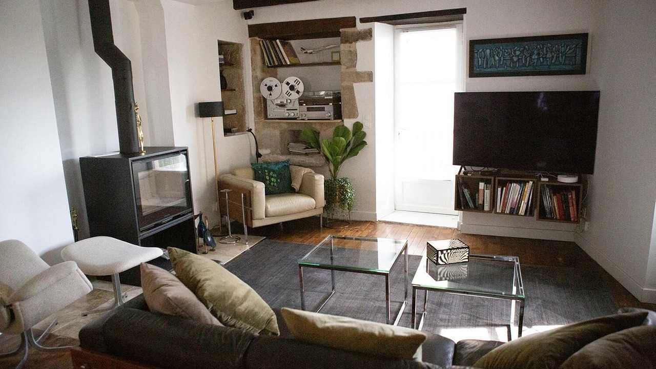 Photo of Livingroom in Saint-Jean-Lespinasse