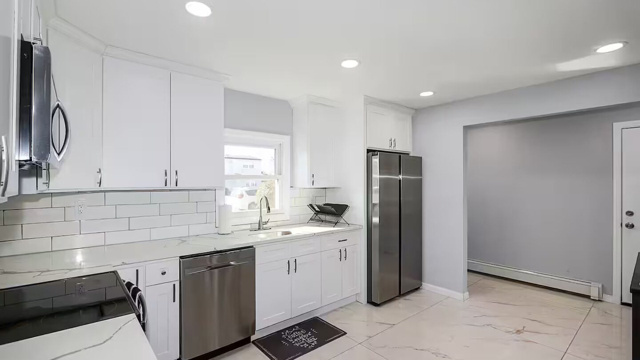 Photo of Kitchen in Glen Head