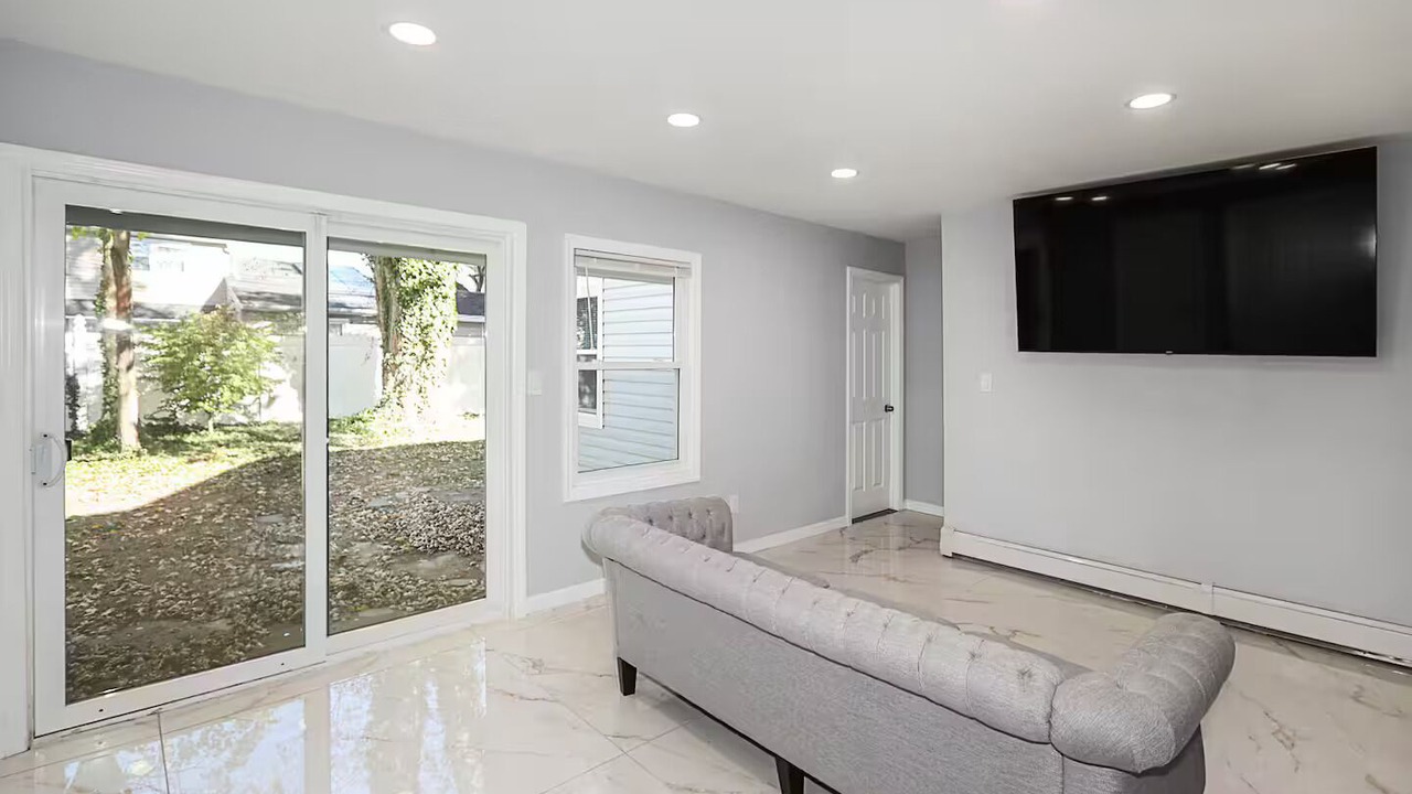 Photo of Others in Glen Head