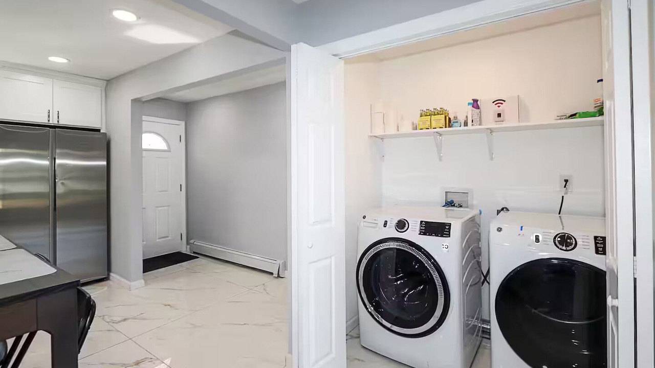 Photo of Others in Glen Head