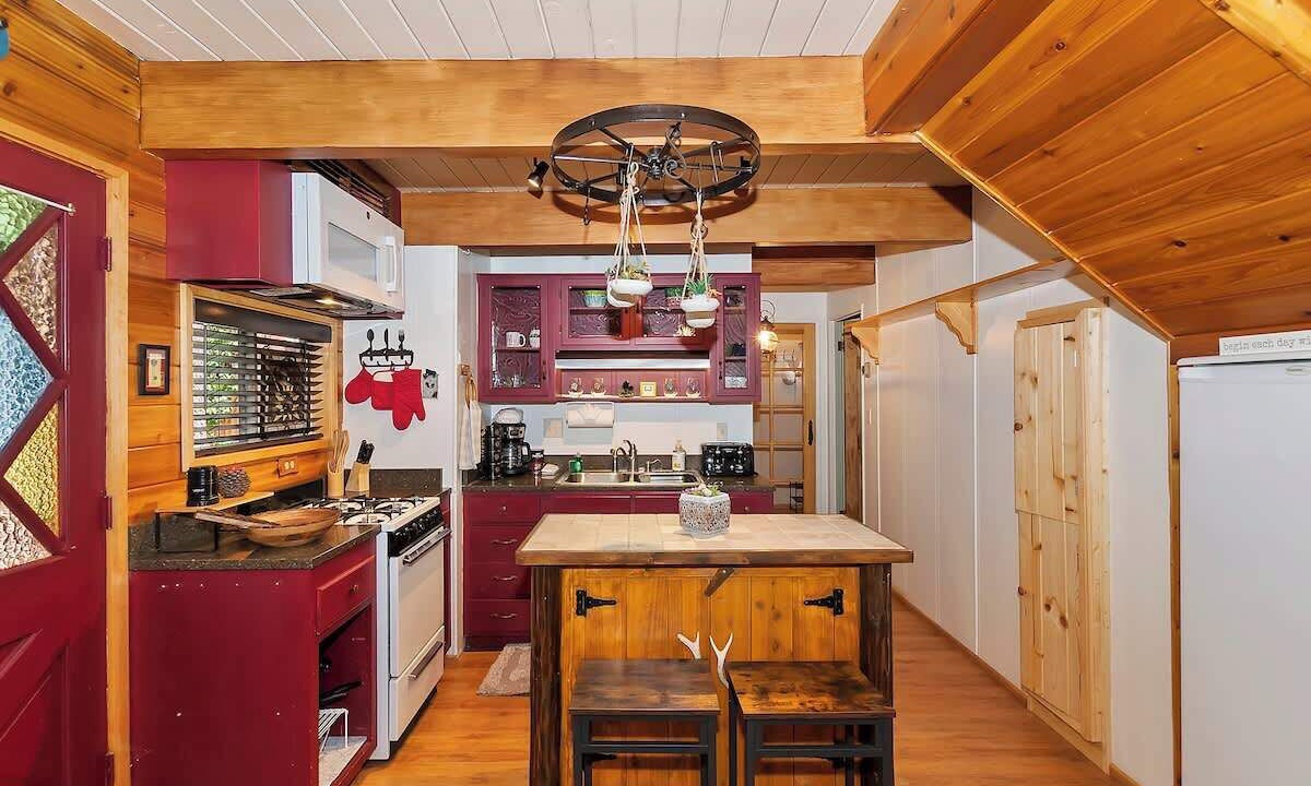Photo of Kitchen in Fawnskin