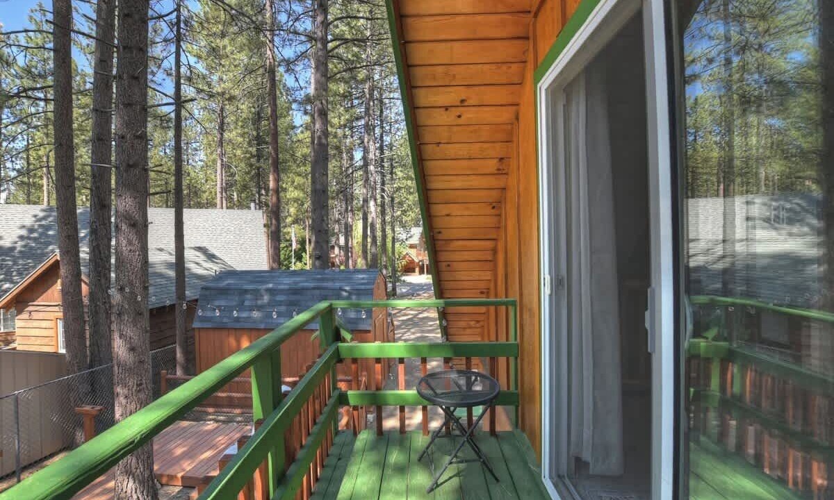 Photo of Patio Balcony in Fawnskin