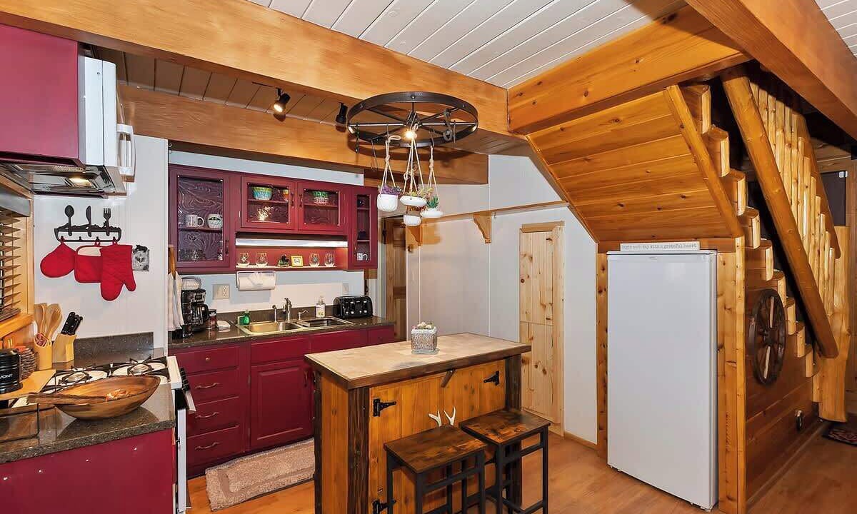 Photo of Kitchen in Fawnskin
