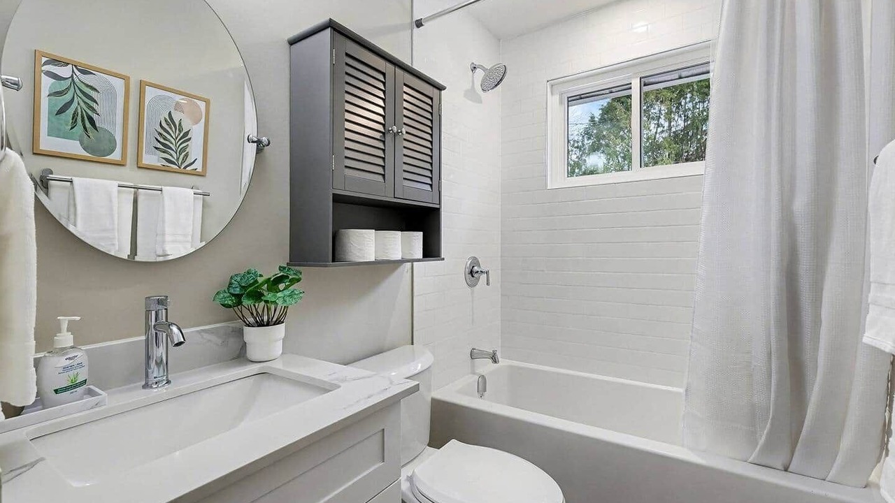 Photo of Bathroom in Ottawa Division