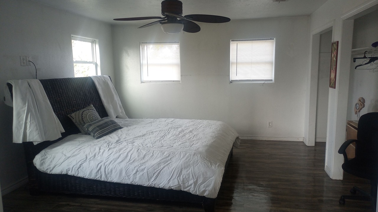 Photo of Bedroom in Crystal Beach