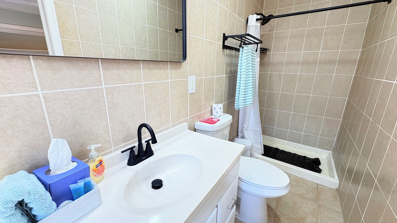 Photo of Bathroom in Triangle