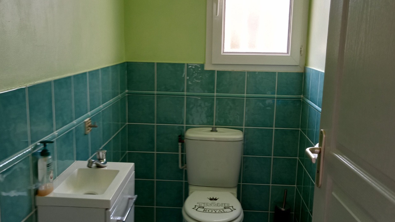 Photo of Bathroom in Collias