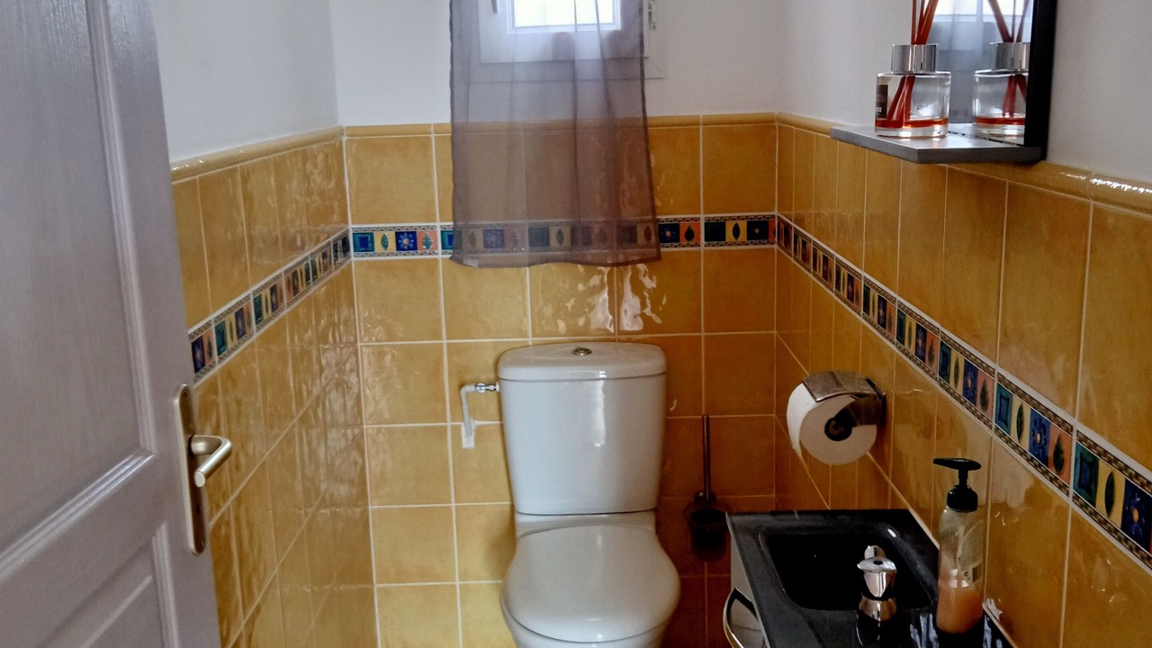 Photo of Bathroom in Collias