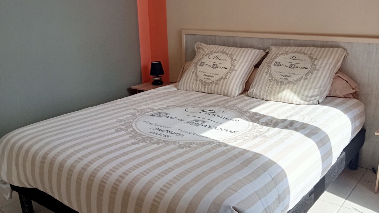 Photo of Bedroom in Collias