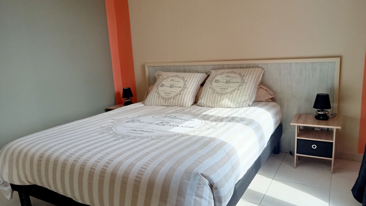 Photo of Bedroom in Collias