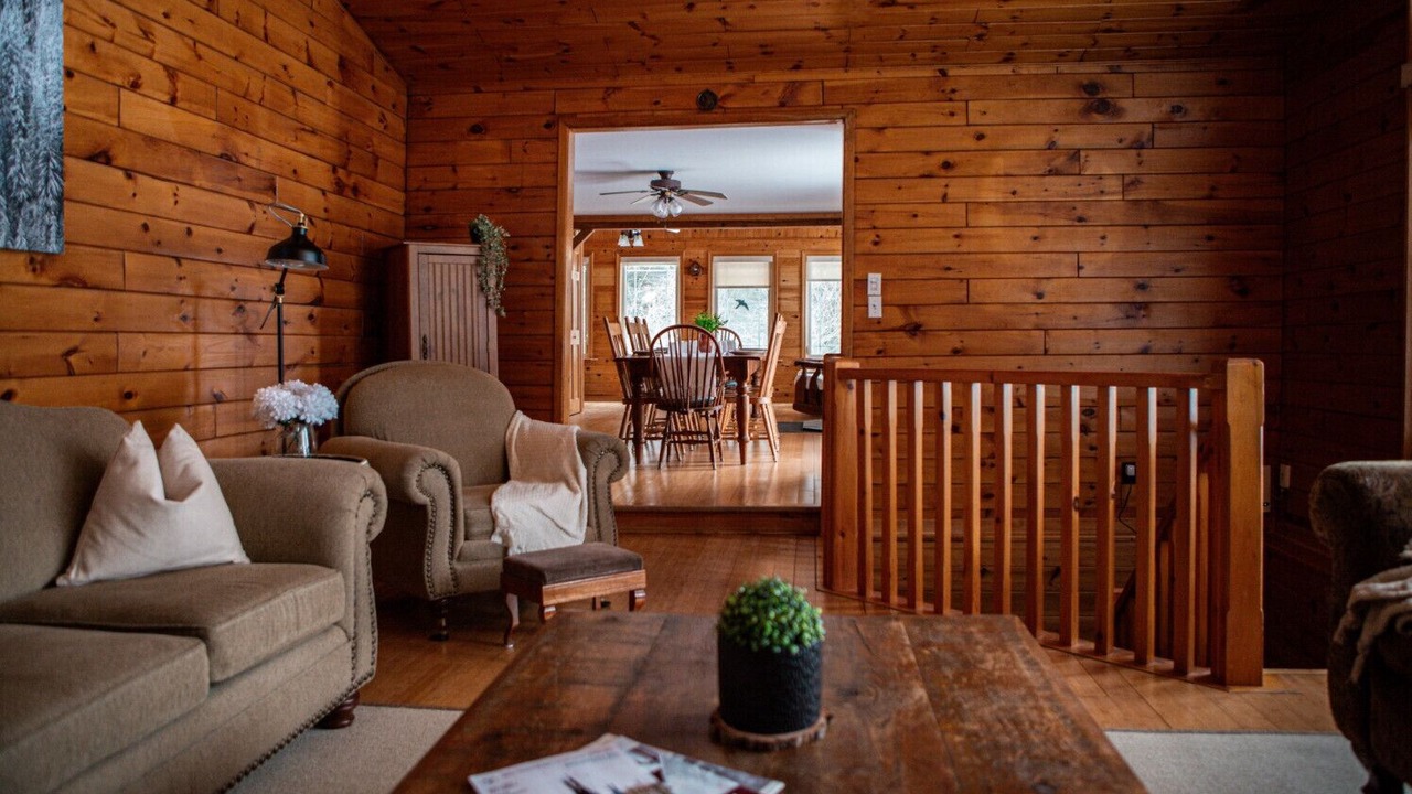 Photo of Livingroom in Algonquin Highlands