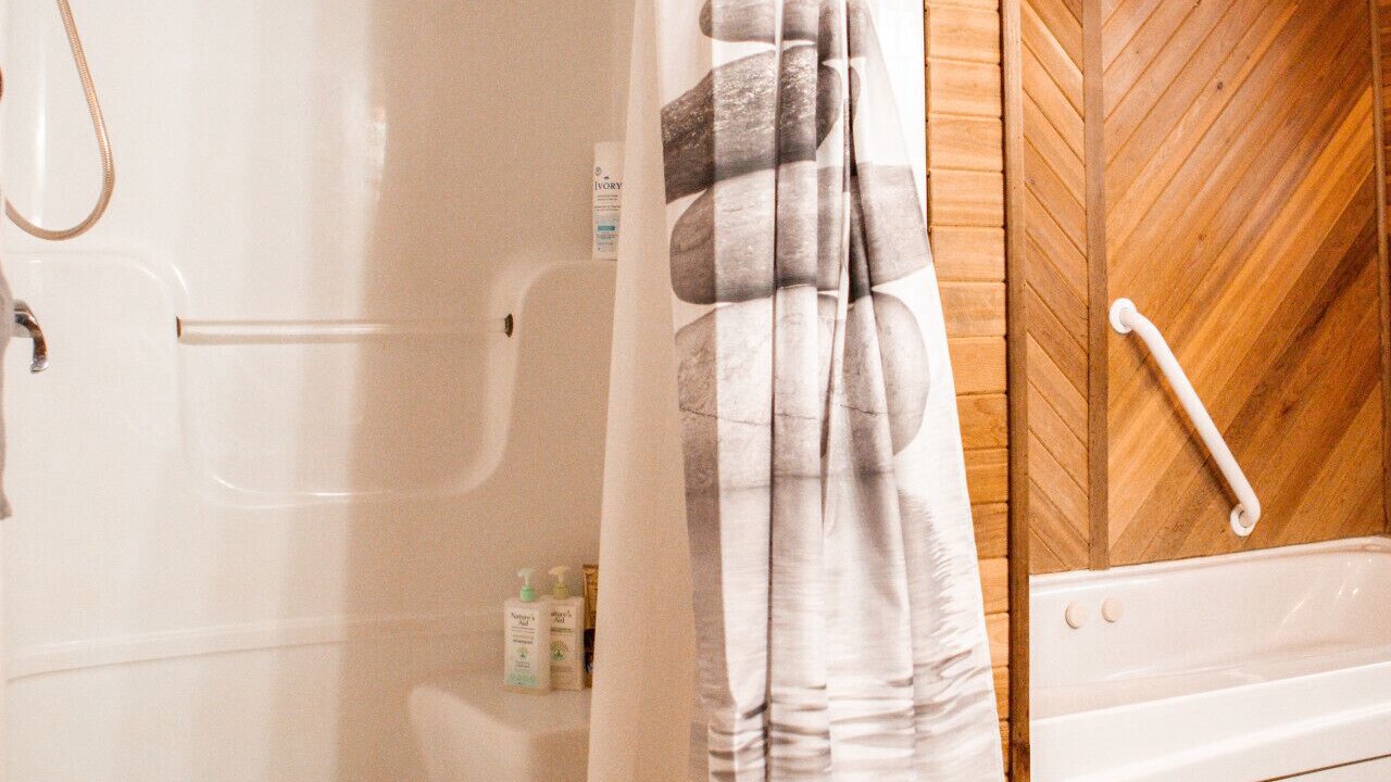 Photo of Bathroom in Algonquin Highlands