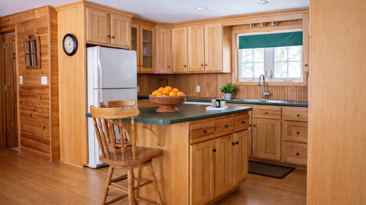 Photo of Kitchen in Algonquin Highlands