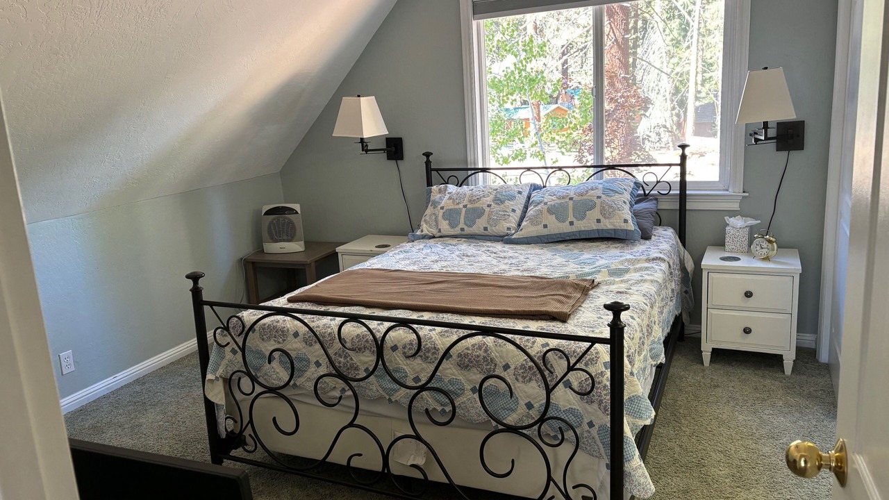 Photo of Bedroom in Tahoe Vista