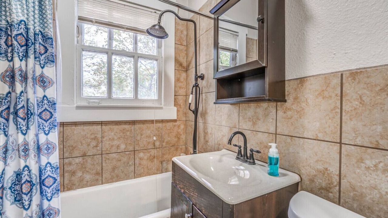 Photo of Bathroom in New Pathways