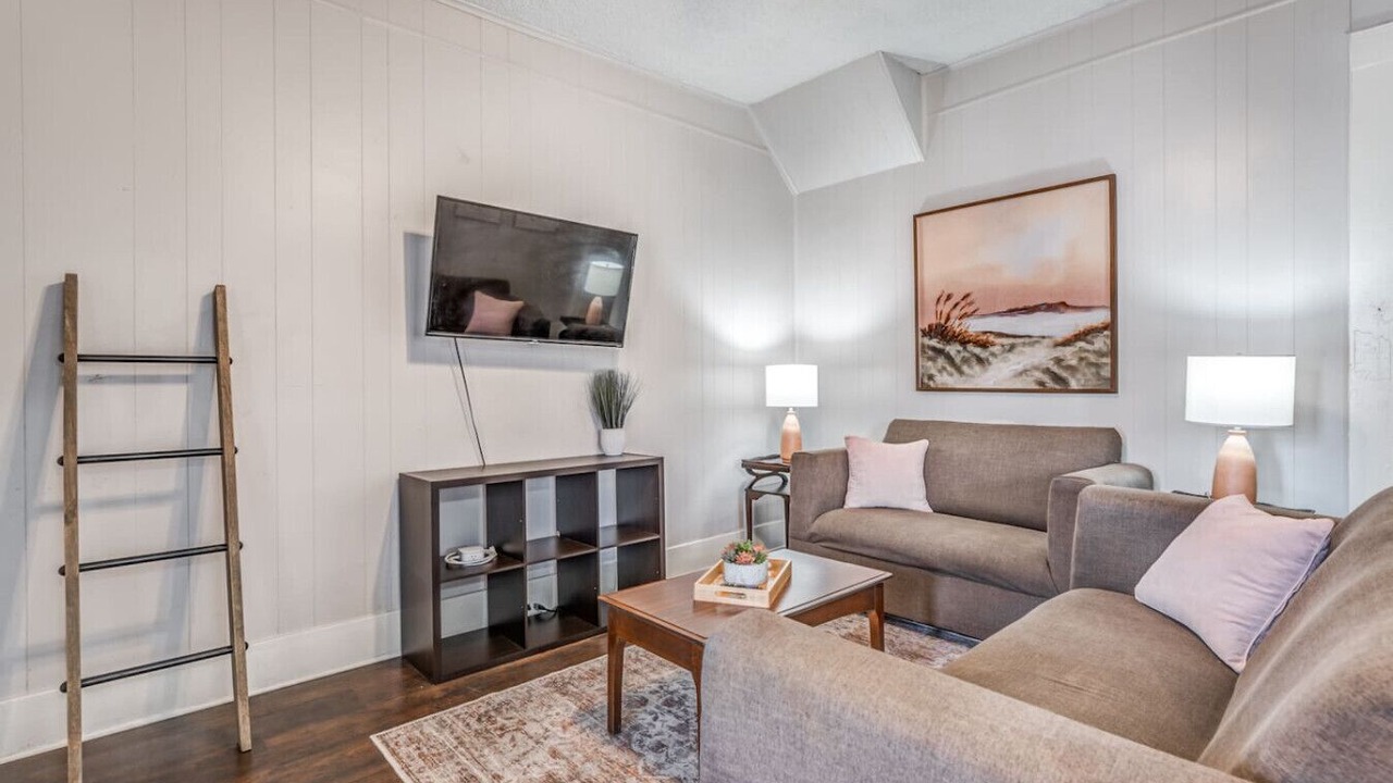 Photo of Others in New Pathways