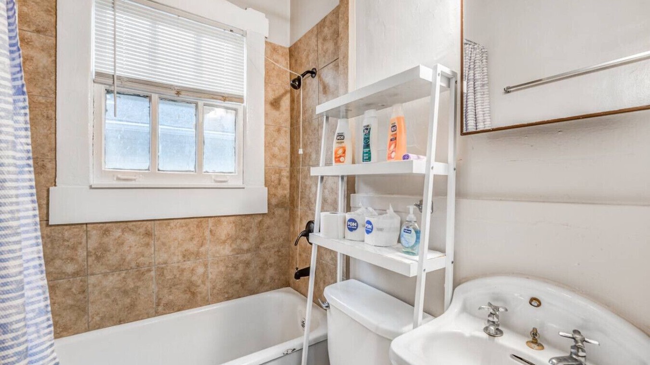 Photo of Bathroom in New Pathways