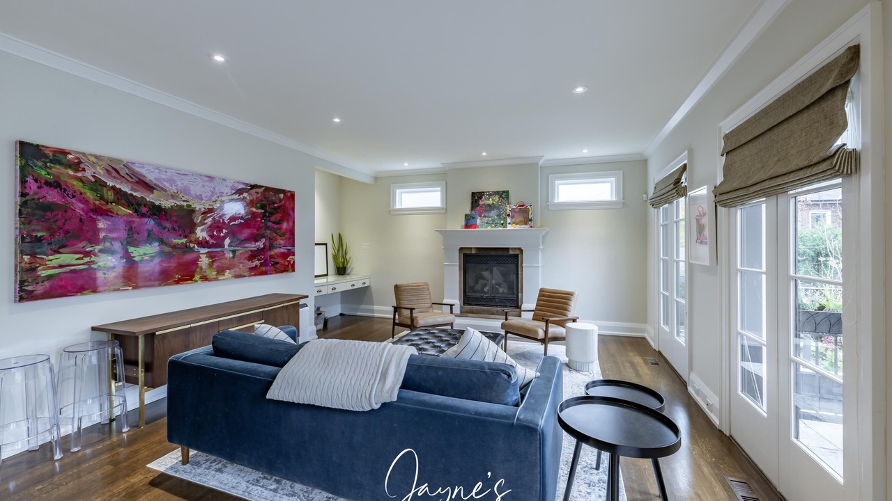 Photo of Livingroom in Lytton Park