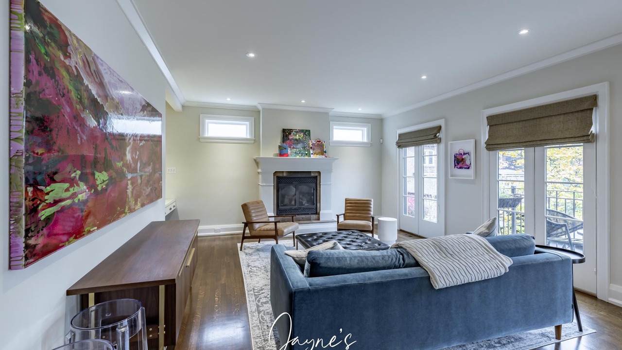 Photo of Livingroom in Lytton Park