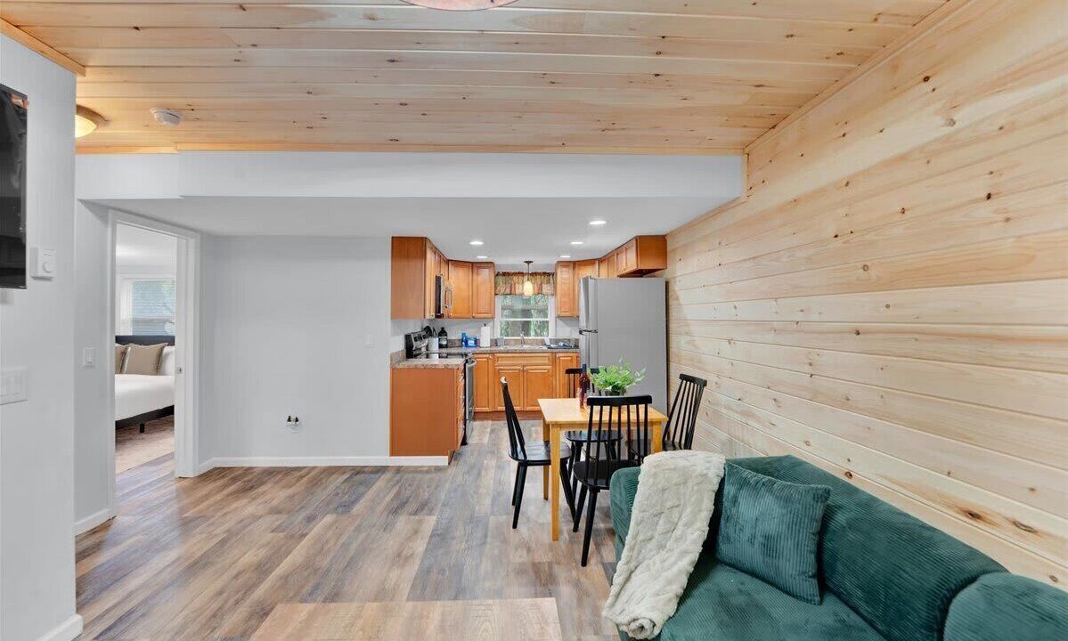 Photo of Livingroom in Canadensis