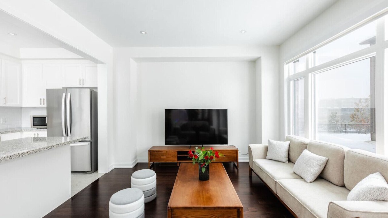 Photo of Livingroom in Oakville