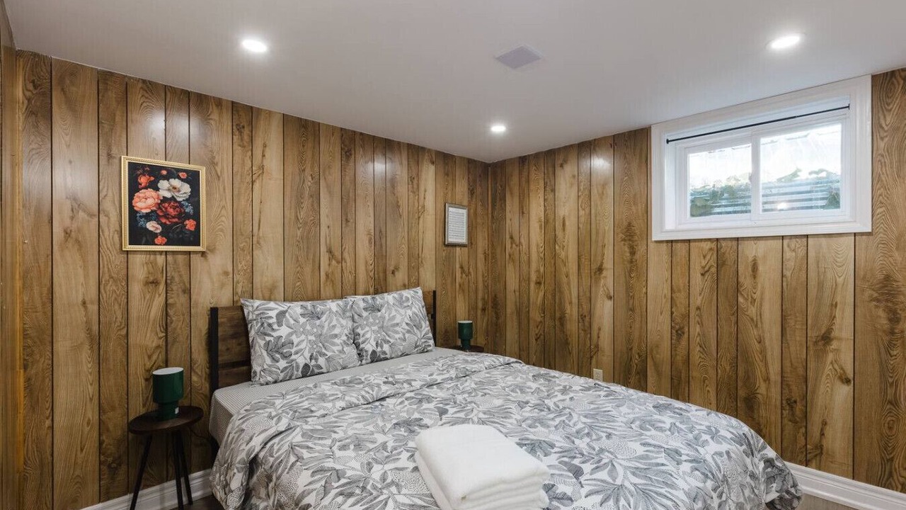 Photo of Bedroom in Bracebridge