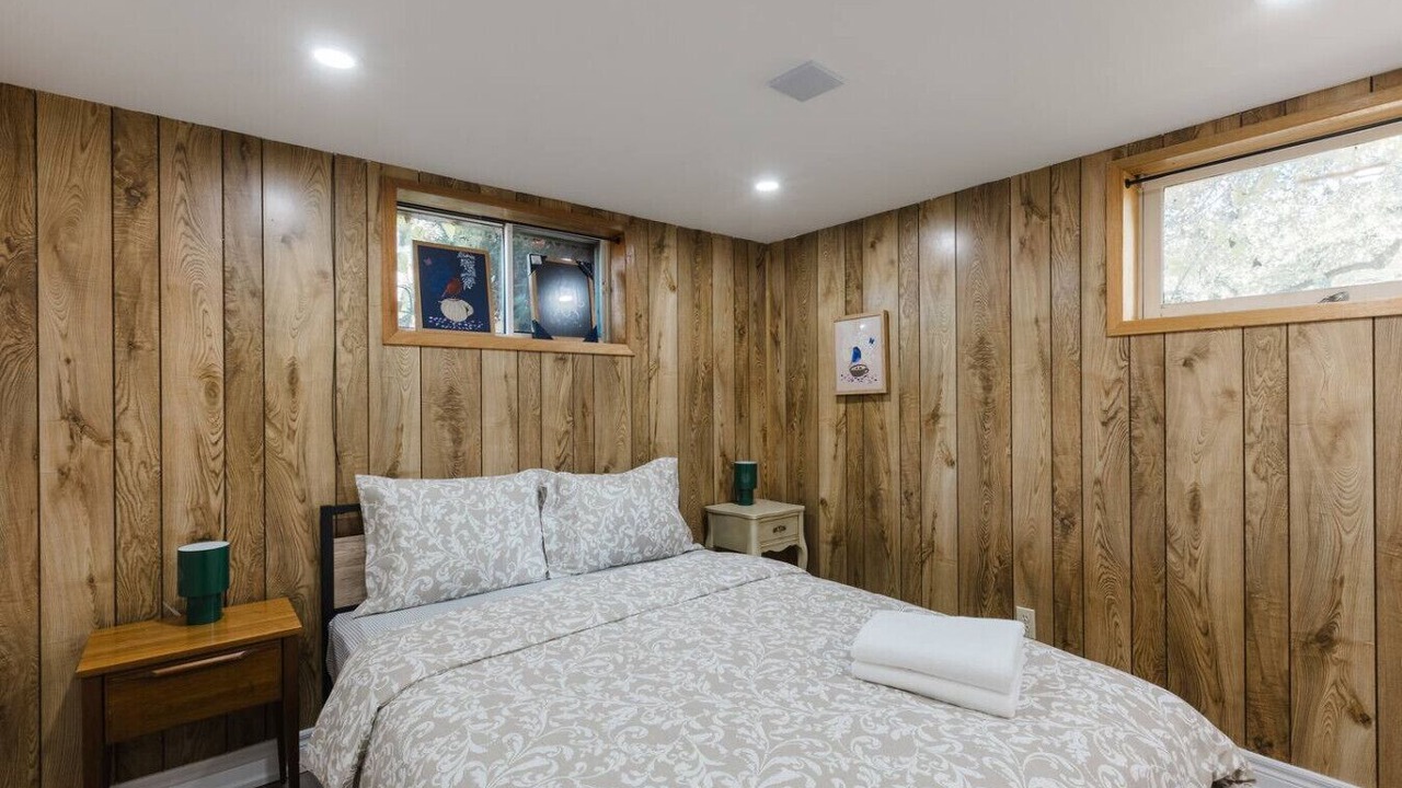 Photo of Bedroom in Bracebridge