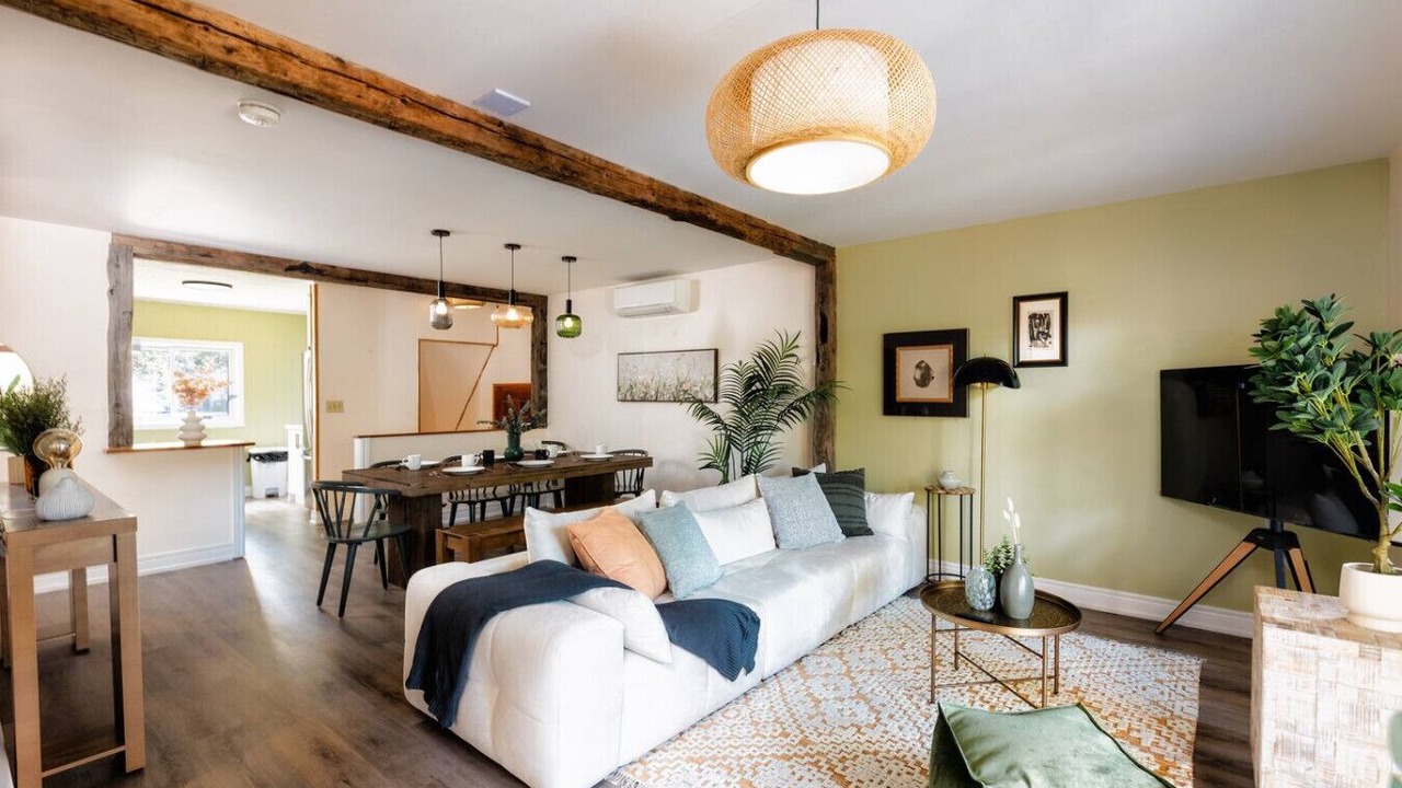Photo of Livingroom in Bracebridge