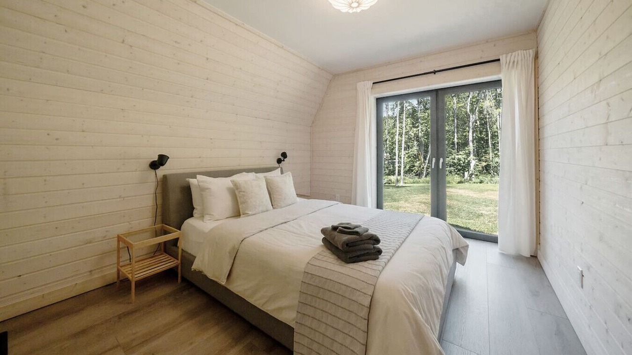 Photo of Bedroom in Gravenhurst
