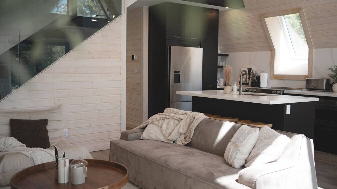 Photo of Livingroom in Gravenhurst