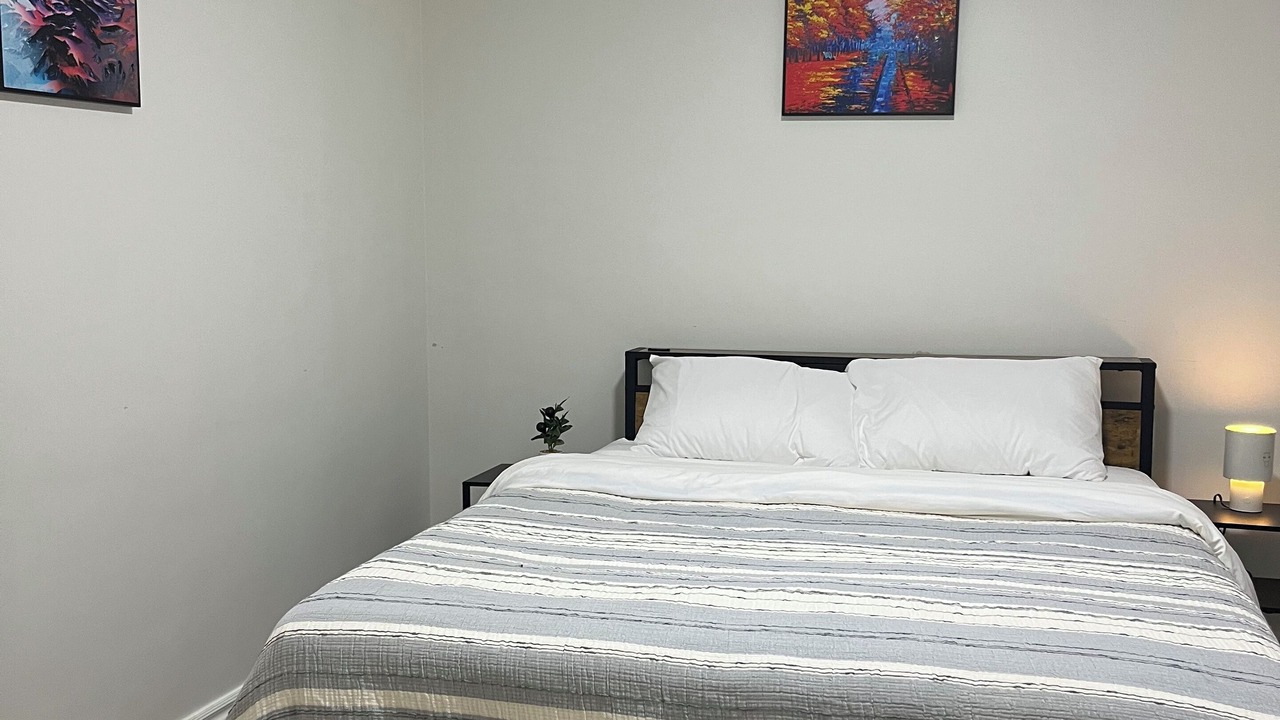 Photo of Bedroom in Oakwood Village