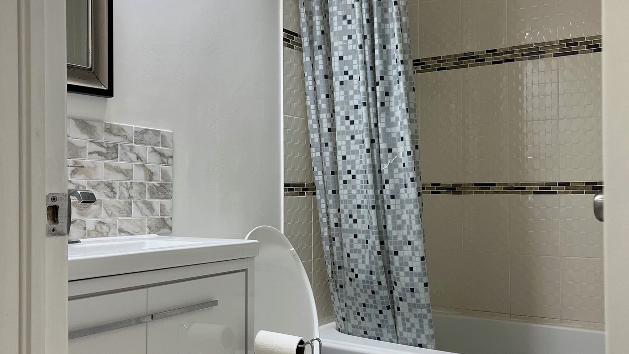 Photo of Bathroom in Oakwood Village