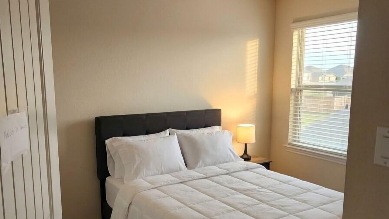 Photo of Bedroom in Humble