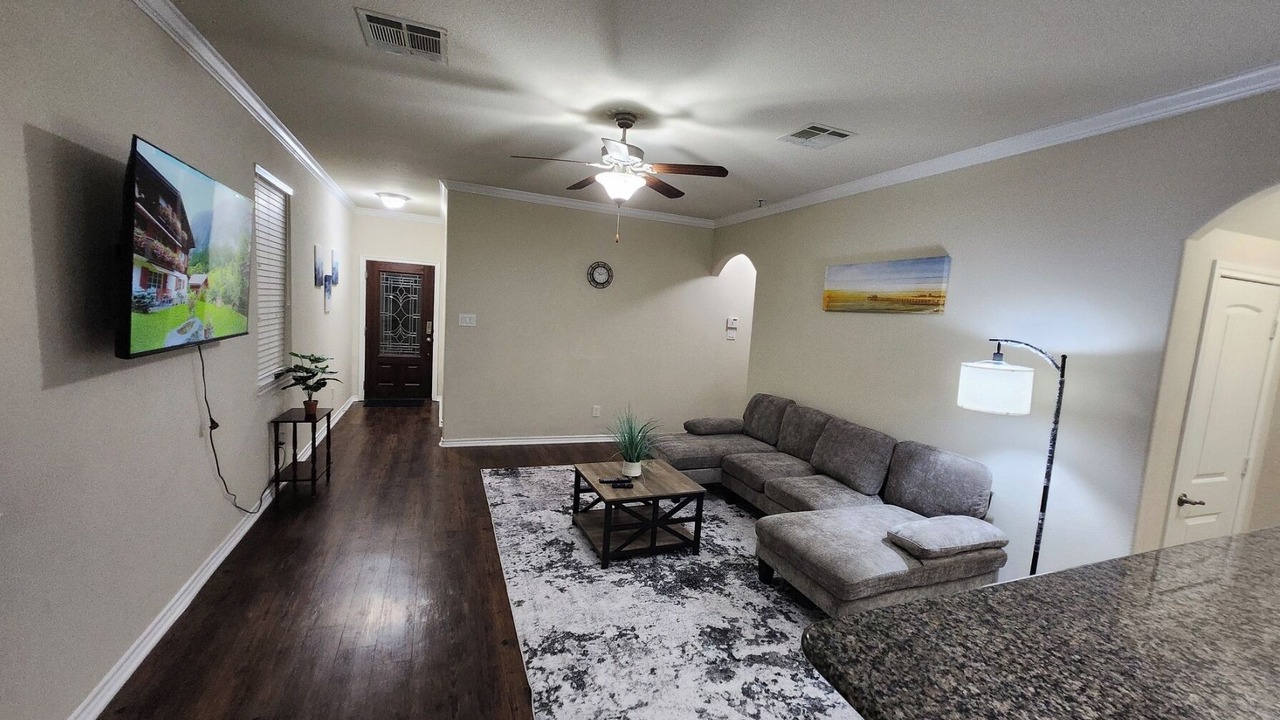 Photo of Livingroom in Humble