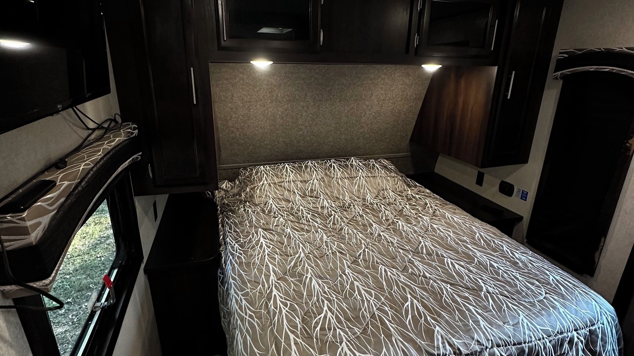 Photo of Bedroom in Elkland