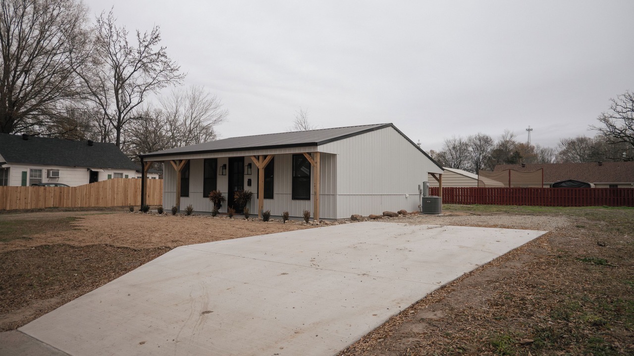 Photo of Outdoor in Clarksville