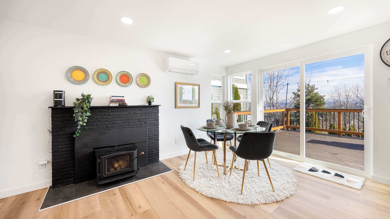 Photo of Livingroom in Genesee