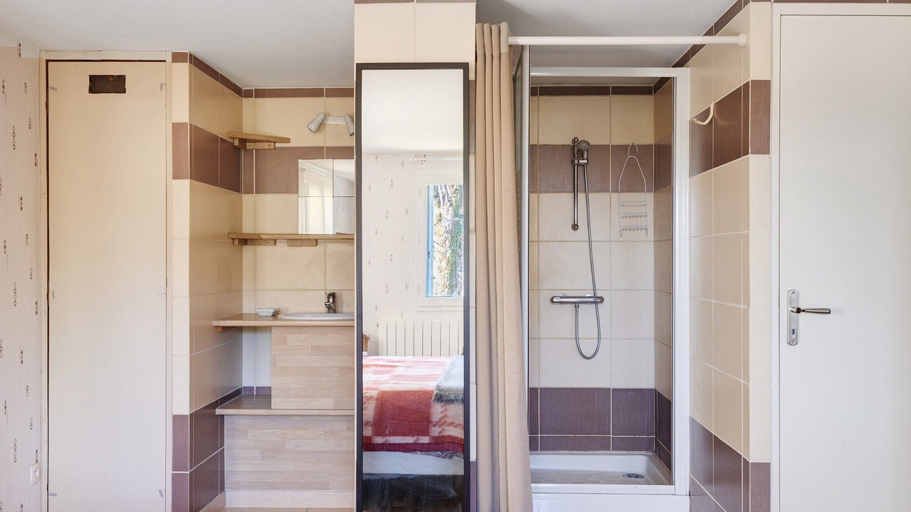 Photo of Bathroom in Avrille-les-Ponceaux